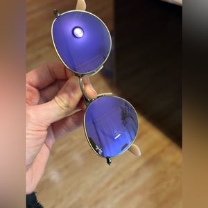 Ray-Ban sunglasses 3447 round purple mirrored flash lenses. Bronze-copper frame.